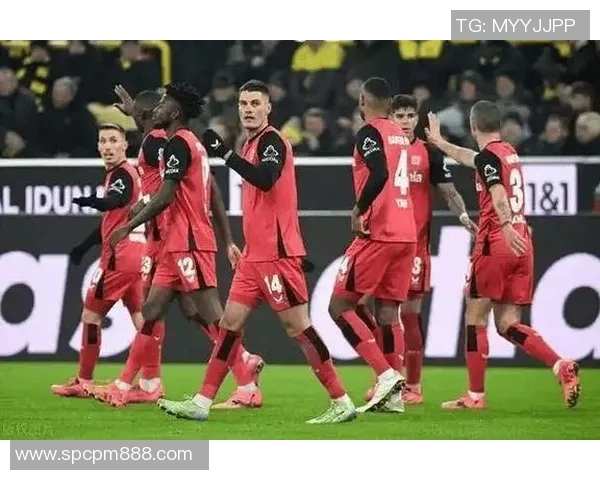 勒沃库森惨遭汉堡绝杀，客场失利备战欧冠形势严峻